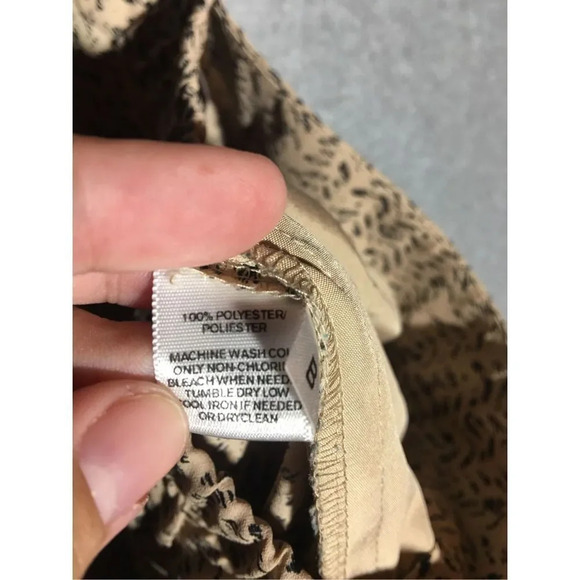 Womens Loft Shorts Pleated Thin Patterned Black Tan Neutral Beachy Spring Summer - Picture 7 of 7